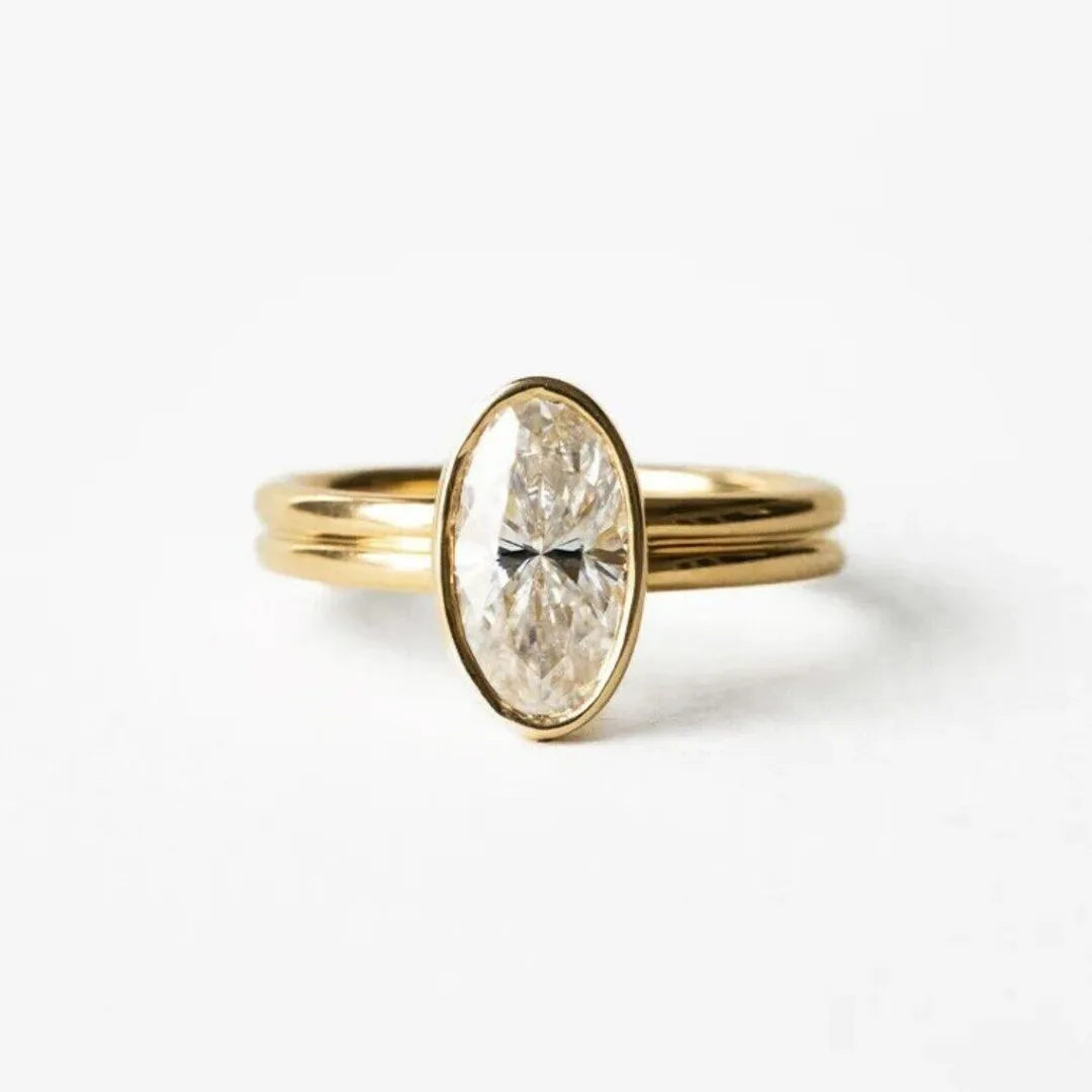 /public/photos/live/Elongated Oval Moissanite Promise Wedding Ring 705 (1).webp